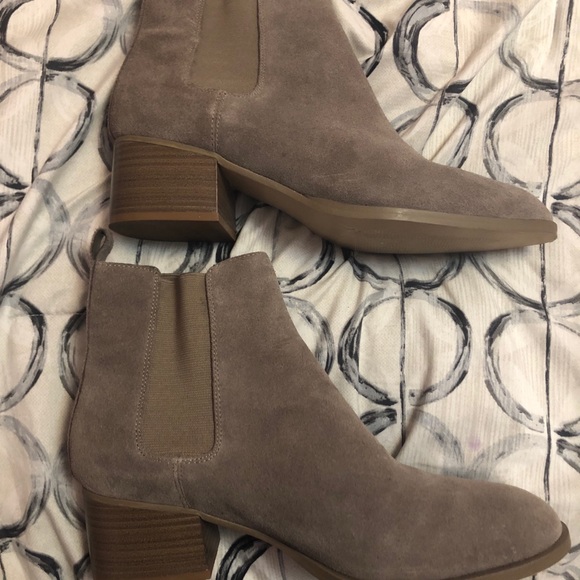 Gap high heel booties - Picture 2 of 3